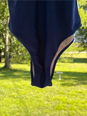 Cupshe NWT One Piece Swimsuit L Blue White Striped Beach Vacation Cruise Travel thumbnail 4