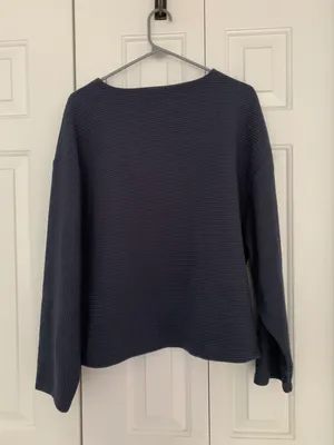 Sweater thumbnail 3