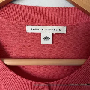 Banana Republic Vintage Silk Blend Knit Cardigan Sweater Peach Pink Size Small thumbnail 7