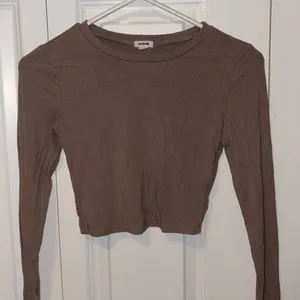 Brown ribbed long sleeve thumbnail 1