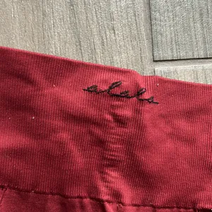 Alaska dark red leggings thumbnail 5