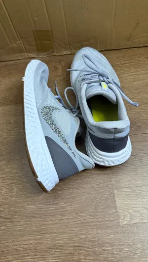 Nike Revolution Men's Running Shoes Size 10 thumbnail 4