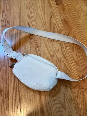 Lululemon Everywhere Belt Bag 1L White Opal thumbnail 3