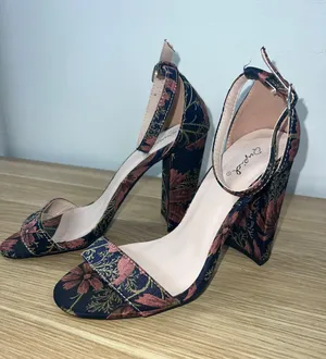 Qupid Floral Block Heel thumbnail 1