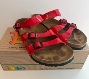 Birki’s by Birkenstock Havanna Sandal Women’s Sz 9 Patent Red Birko-Flor 3-Strap thumbnail 1