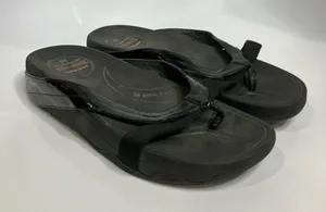 Skechers Tone-ups‎ flip flop sandals size 10 thumbnail 1