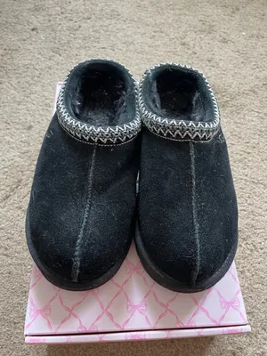 Black UGG Women’s Boots 8 thumbnail 2