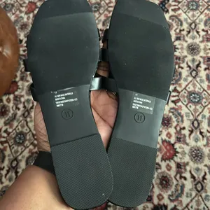 Universal Threads Black Sandals- Size 11 thumbnail 4