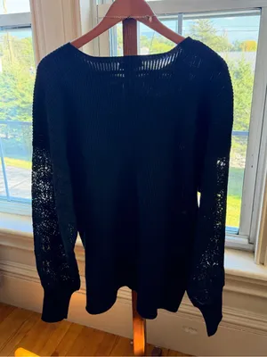 Black Lace-Sleeve Women's Sweater thumbnail 5