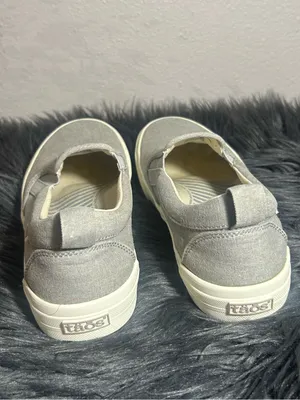 Taos Footwear is TAOS RUBBER SOUL Slip-On Canvas Sneaker Light Gray Size 7 thumbnail 9