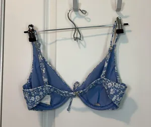Hollister blue floral smocked underwire bikini top thumbnail 6