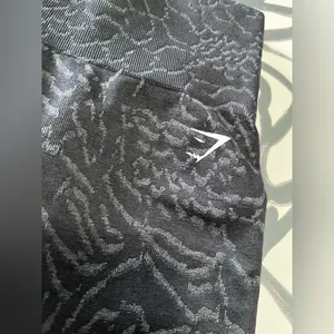 GYMSHARK Adapt Animal Compression Workout Shorts Women’s Sz Small Excellent Cond thumbnail 6