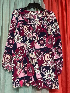 Crown & Ivy blouse XL thumbnail 1