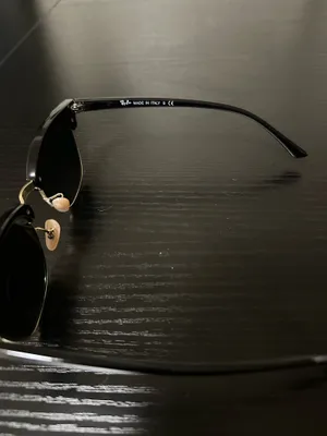 Ray-Ban Sunglasses thumbnail 2