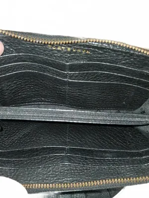 Tory Burch Black Pebbled Leather Zip Wallet with Large Embossed Logo thumbnail 8