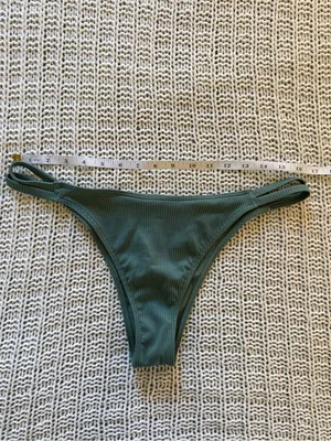 Hollister Ribbed Deep Olive Green Bikini Bottom Cheeky Cutout Medium Swimwear thumbnail 5