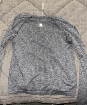 Lululemon Long Sleeve thumbnail 4