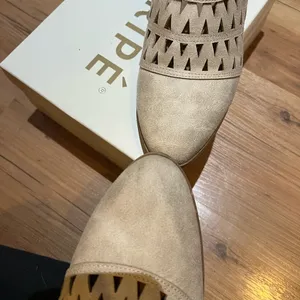 Maurice’s Booties thumbnail 5