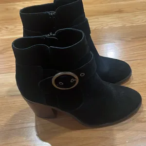 Sole society black grove circle buckle heel boots size 8.5 . thumbnail 1