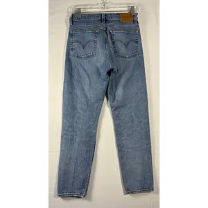 Levi's Premium Blue Medium Wash Wedgie Straight Leg Denim‎ Jeans Women's Size 26 thumbnail 2