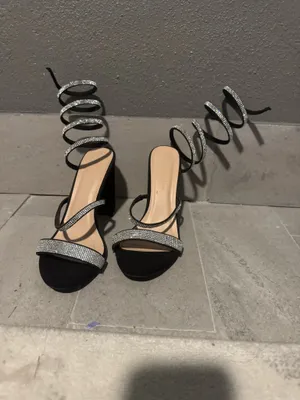 Black heels Size 9 thumbnail 5