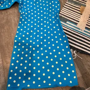 ZARA // turquoise polka‎ dot 1 puff shoulder knit size L thumbnail 12