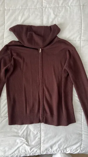Brandy Melville Zip Up thumbnail 5