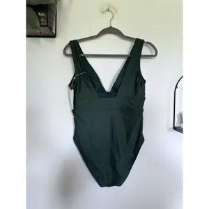 NWT Quince Palm Green Italian Plunge One-Piece Swimsuit Large thumbnail 4