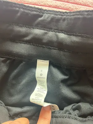 Lululemon Tracker Shorts 4" thumbnail 3