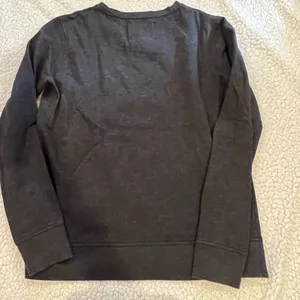 Crewneck thumbnail 4