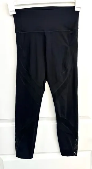 ALO Yoga Mesh Leggings Size Small thumbnail 1