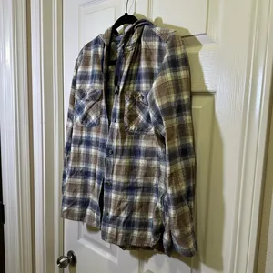 Carhartt Relaxed Fit Flannel Hooded Plaid Shirt Size Medium Blue Tan Button Down thumbnail 5