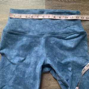 Alo Tie Dye Blue High-Waisted Leggings M thumbnail 8