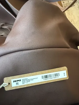 Skims CORE SCULPT UNDERWIRE MID THIGH BODYSUIT Cocoa Small COCOA (#B13) thumbnail 3