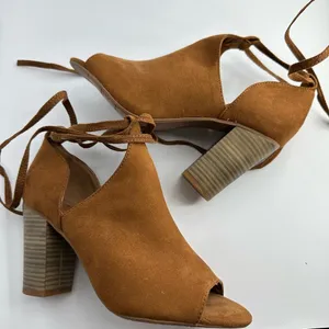 NEW BC Faux Suede Open Toe Brown Strappy Lace Up Bootie Size 6 Every Day Comfort thumbnail 2