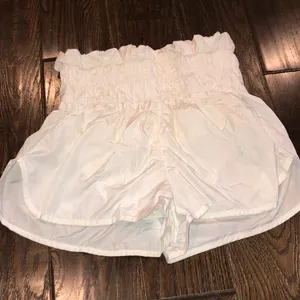 Free People movement white athletic shorts size small thumbnail 3
