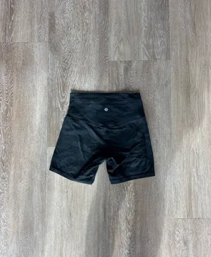 Lululemon Align Shorts 6" High-Rise thumbnail 2