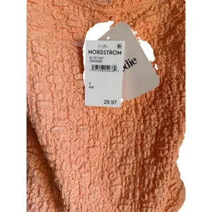 Elodie Coral Textured Lace Bodysuit NWT Small Nordstrom thumbnail 5