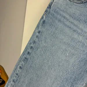 Levi’s Wedgie Straight Leg Jeans Sz 28 Light Wash Button Fly thumbnail 16