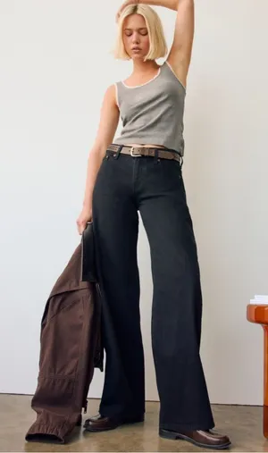 Low-Rise Ultra Loose Abercrombie Jeans thumbnail 1