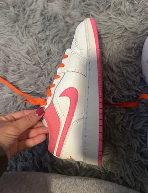 Nike Jordan 's thumbnail 3