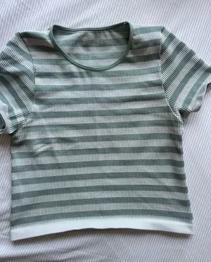 Urban Outfitters Top thumbnail 1