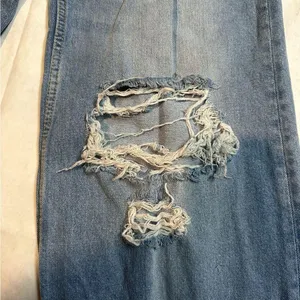BDG Blue Relaxed Jeans with Distressed Details thumbnail 4
