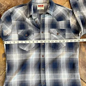 Wrangler Blue Plaid Button Up Long Sleeve Shirt Medium thumbnail 7