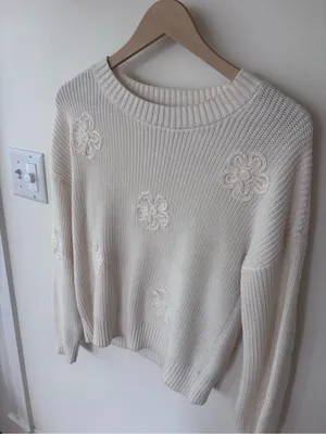 Laura Ashley Floral Appliqué Sweater – Size Small – Cream Cotton Blend thumbnail 3