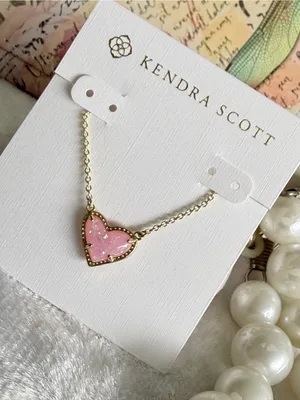 Kendra Scott Ari Heart Pendant Necklace - Bubble Gum Pink Opal thumbnail 3