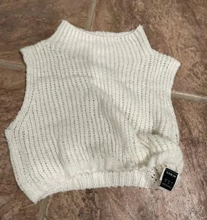 SheIn Cropped Sweater thumbnail 2