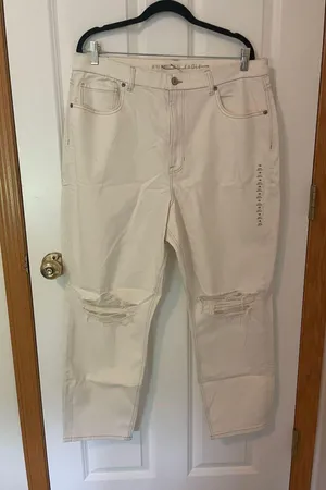 American Eagle Outfitters Curvy Mom Jeans thumbnail 1