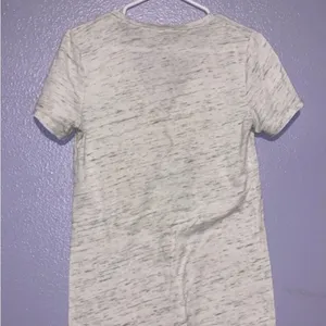 Victoria’s secret light gray medium V-neck short sleeve shirt thumbnail 2
