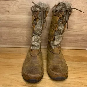 The North Face Primaloft 200 Gram Insulation Brown Lace Up Fur Boots - Size 7 thumbnail 3
